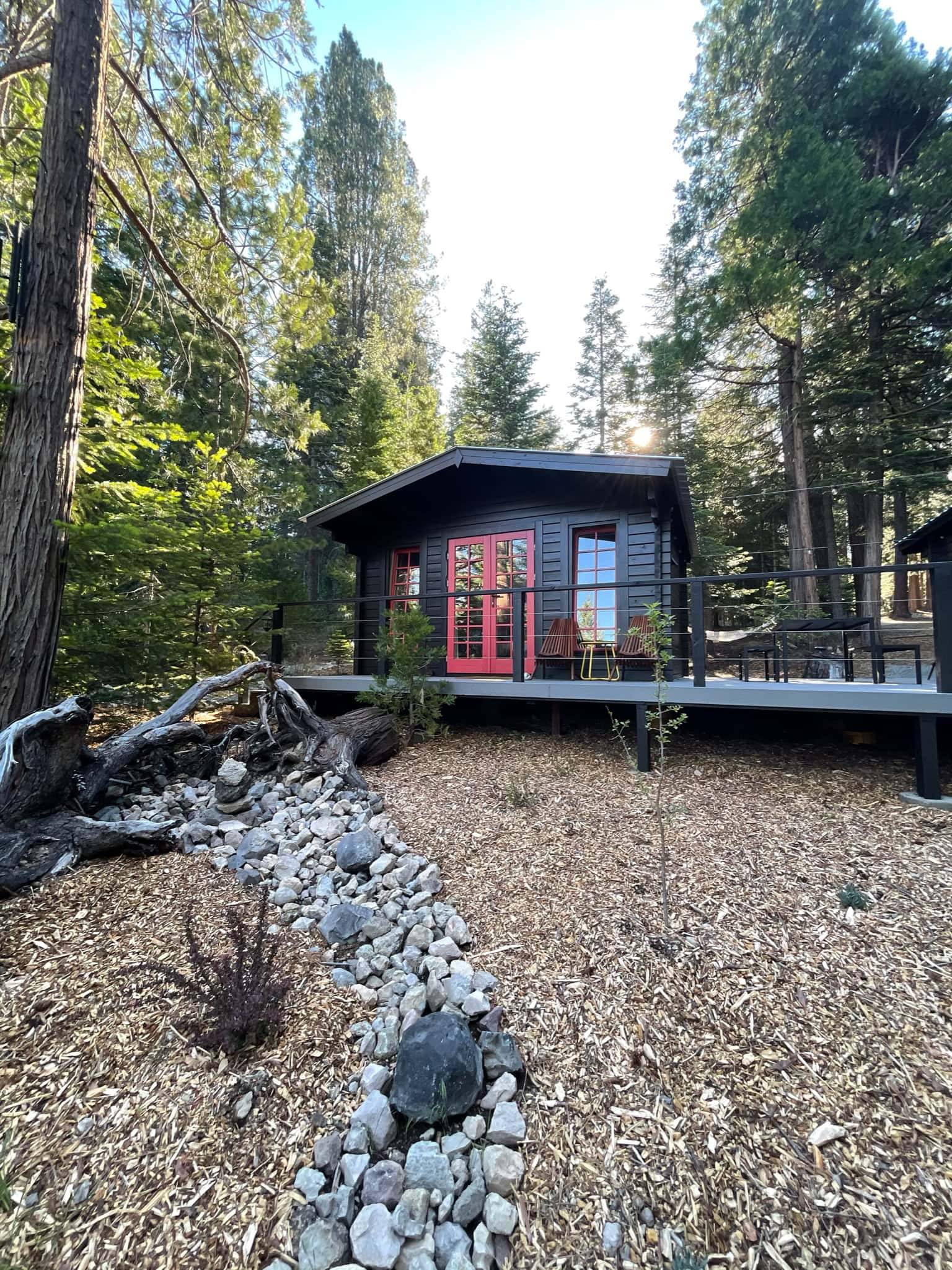outside view of the cozy cabin